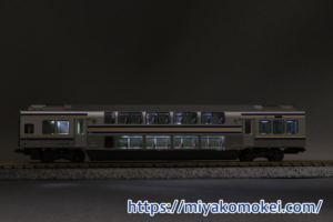 カトー E235系グリーン車 室内灯増設